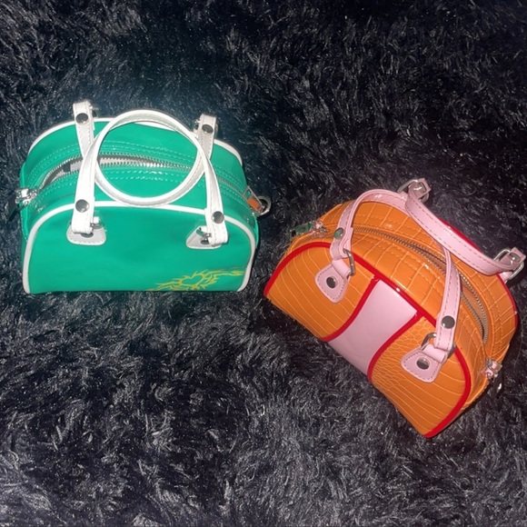 Y2K Mini Purse Green Leather ( with metal ball extender chain) - Picture 2 of 4